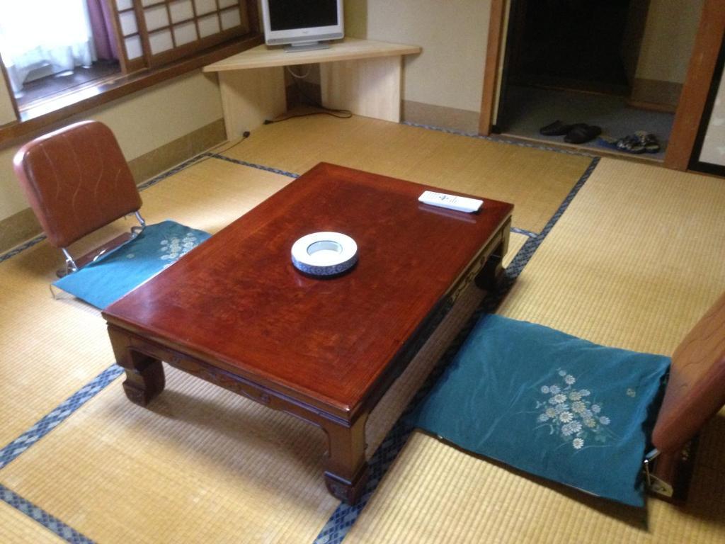Chuokan Shimizuya Ryokan Nagano Værelse billede